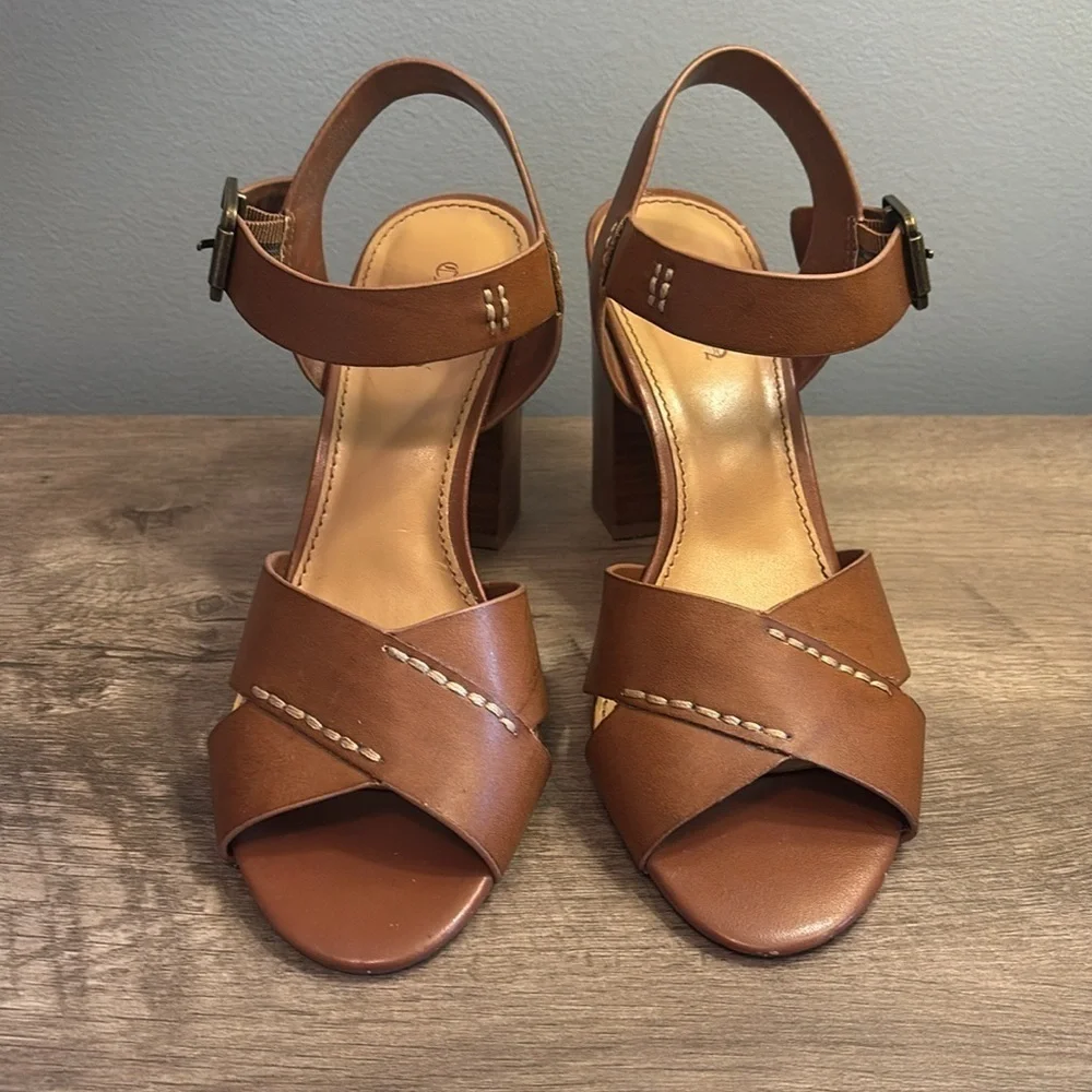 Crown Vintage Tan High Heel Sandals Size 6.5M